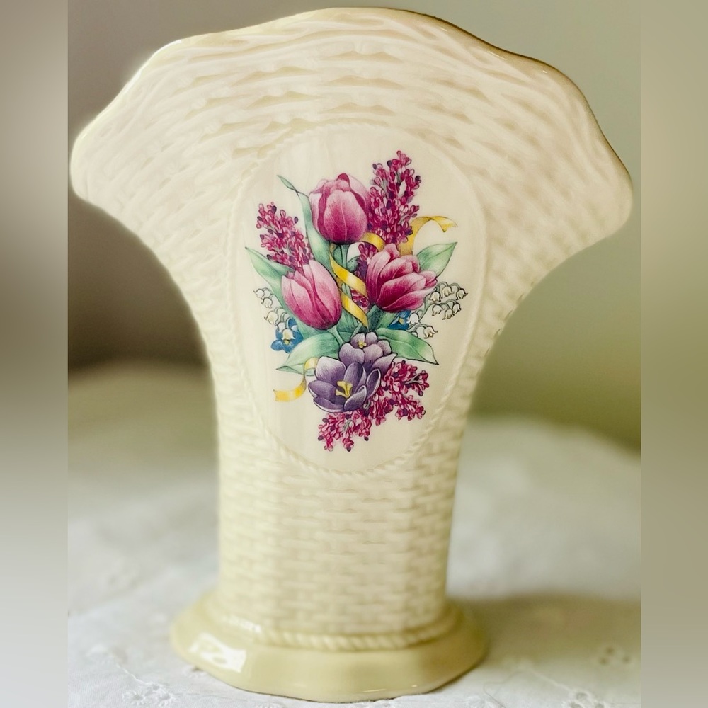 Vintage Lenox Porcelain Vase Springtime Boutique Collection 8”